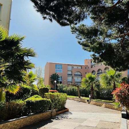 T2 ,4 Couchages ,Climatise ,Terrace ,En Face D'Aqualand ,Plage Rochelongue Agde Exteriör bild