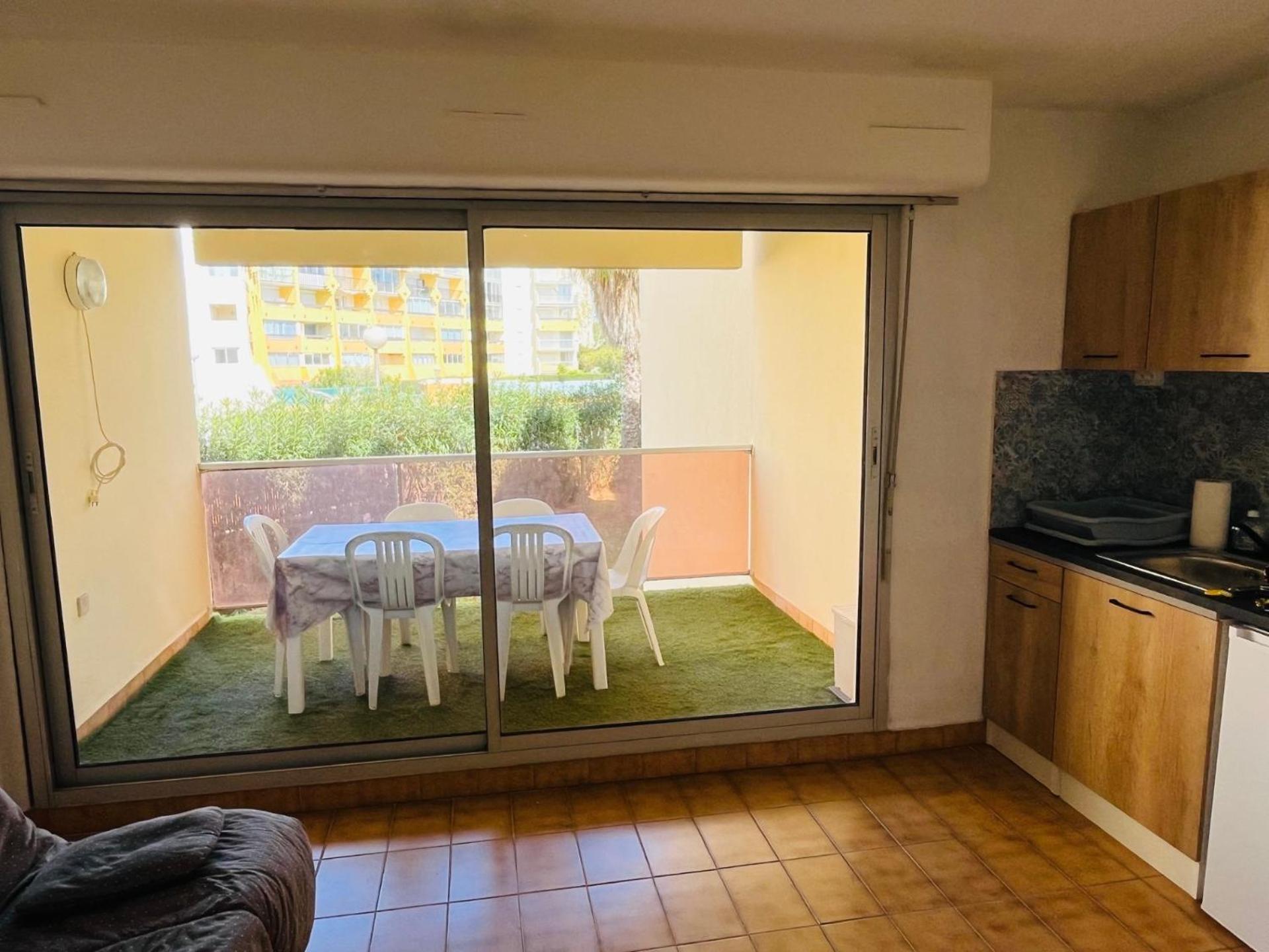 T2 ,4 Couchages ,Climatise ,Terrace ,En Face D'Aqualand ,Plage Rochelongue Agde Exteriör bild