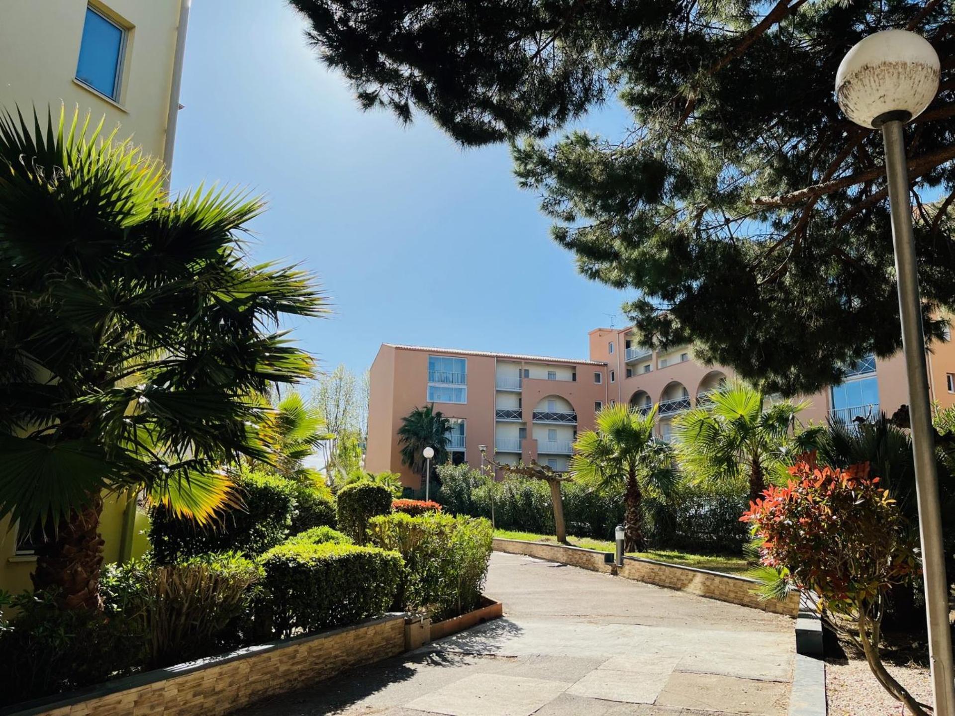 T2 ,4 Couchages ,Climatise ,Terrace ,En Face D'Aqualand ,Plage Rochelongue Agde Exteriör bild